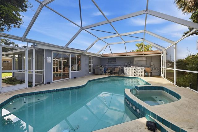 134 PADDINGTON ROAD, Venice, FL 34293
