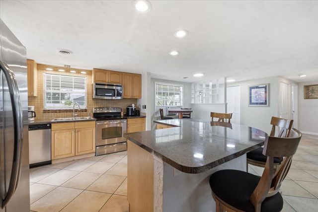134 PADDINGTON ROAD, Venice, FL 34293