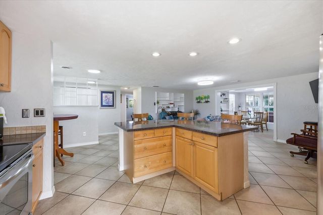 134 PADDINGTON ROAD, Venice, FL 34293