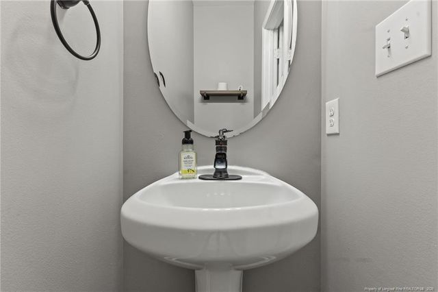 4404 Jockey Whip Lane, Parkton, NC 28371