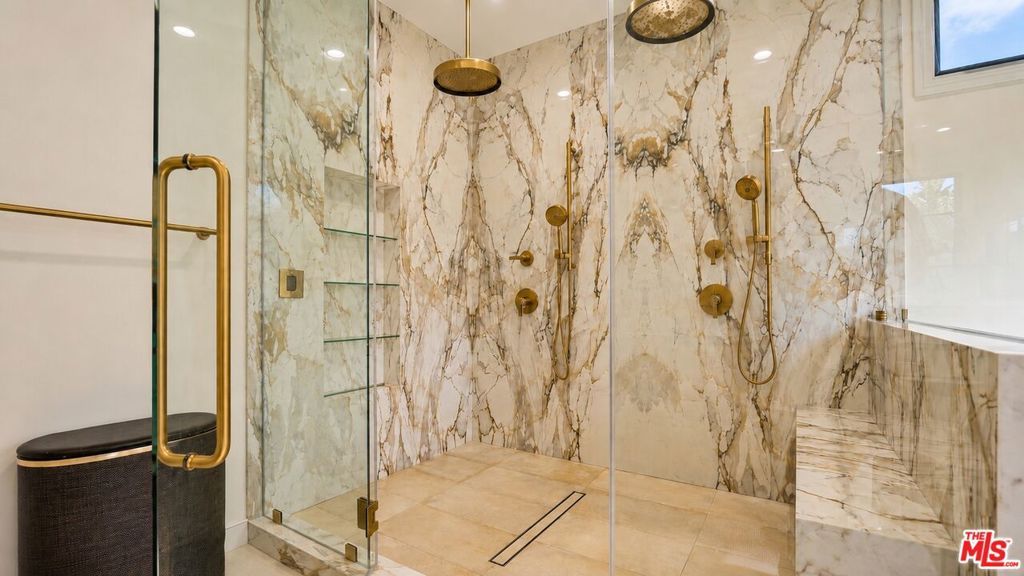 Image 29 of property listing at 447 S Almont Drive, Beverly Hills, CA 90211