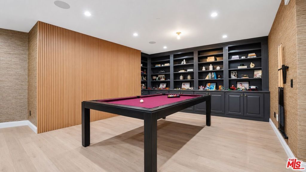 Image 47 of property listing at 447 S Almont Drive, Beverly Hills, CA 90211
