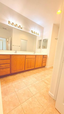 190 Belfont Cir, Sacramento, CA 95835