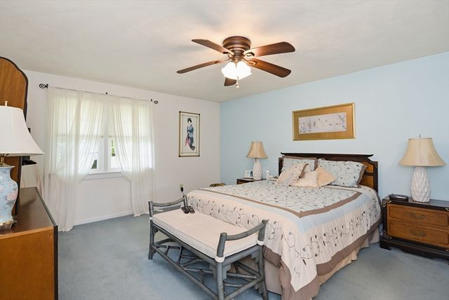 19 Glen Dr, Peabody, MA 01960