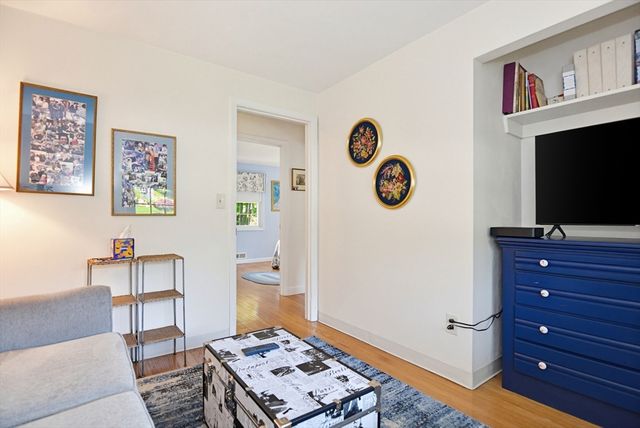 19 Glen Dr, Peabody, MA 01960