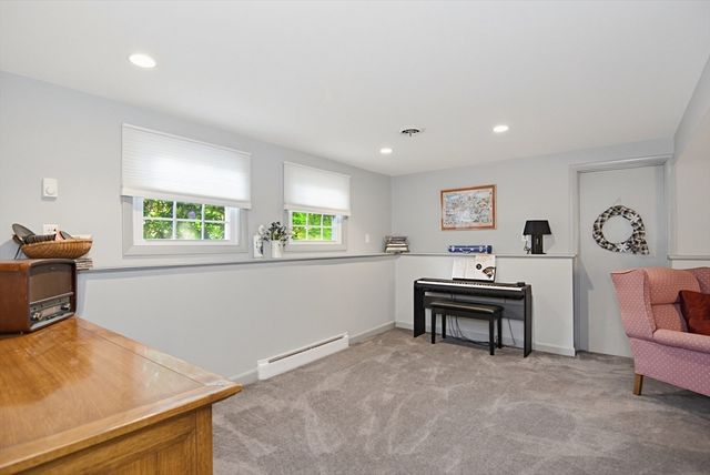 19 Glen Dr, Peabody, MA 01960