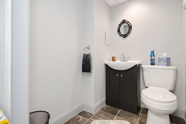 19 Glen Dr, Peabody, MA 01960