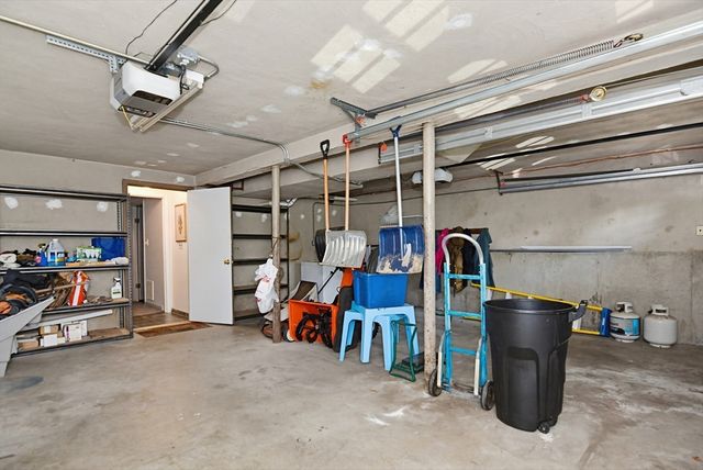 19 Glen Dr, Peabody, MA 01960