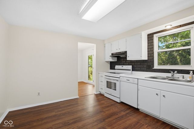 9222 Allisonwood Drive, Indianapolis, IN 46250