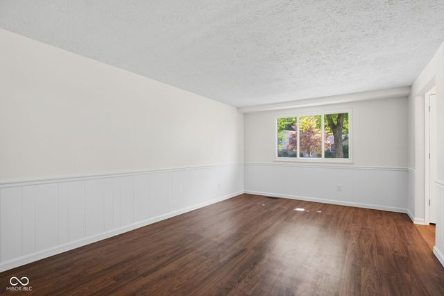 9222 Allisonwood Drive, Indianapolis, IN 46250