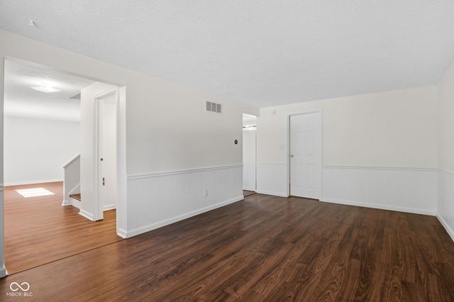 9222 Allisonwood Drive, Indianapolis, IN 46250