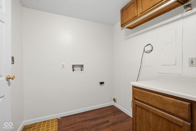 9222 Allisonwood Drive, Indianapolis, IN 46250