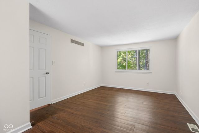 9222 Allisonwood Drive, Indianapolis, IN 46250