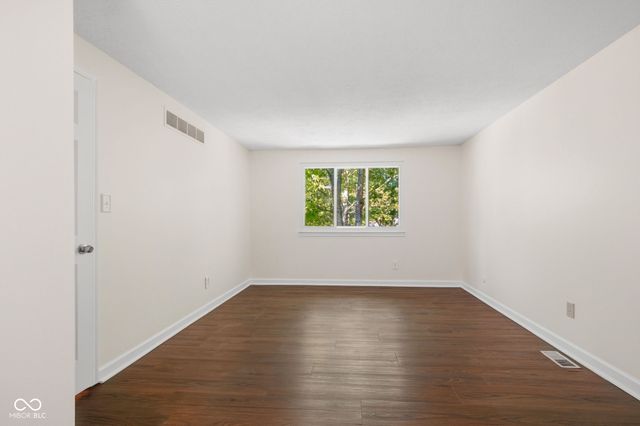 9222 Allisonwood Drive, Indianapolis, IN 46250