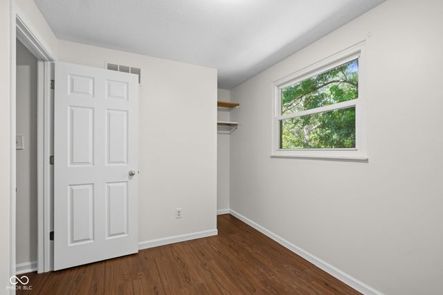 9222 Allisonwood Drive, Indianapolis, IN 46250