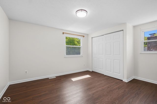 9222 Allisonwood Drive, Indianapolis, IN 46250
