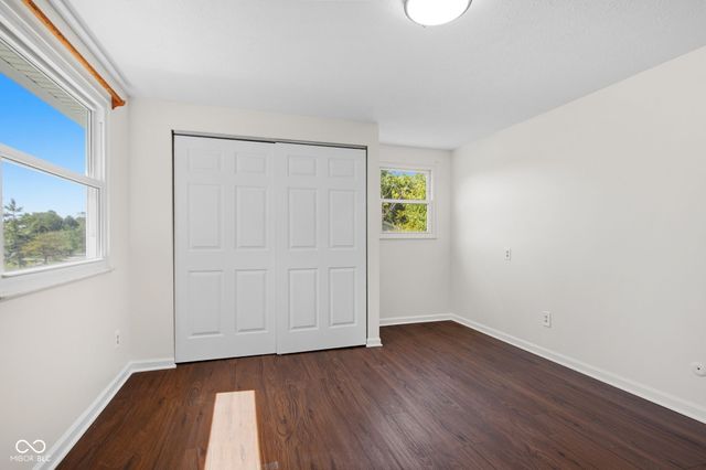 9222 Allisonwood Drive, Indianapolis, IN 46250