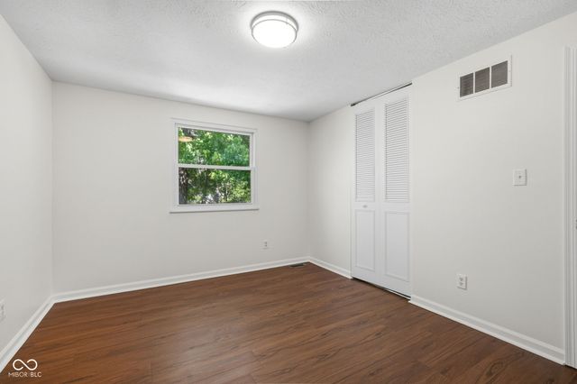 9222 Allisonwood Drive, Indianapolis, IN 46250
