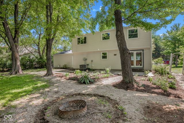 9222 Allisonwood Drive, Indianapolis, IN 46250