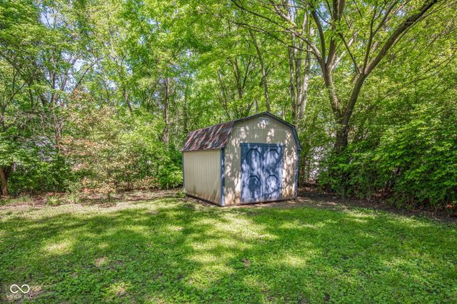 9222 Allisonwood Drive, Indianapolis, IN 46250