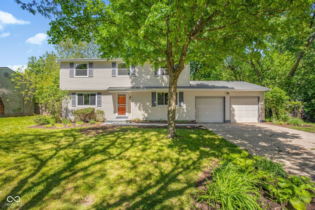 9222 Allisonwood Drive, Indianapolis, IN 46250