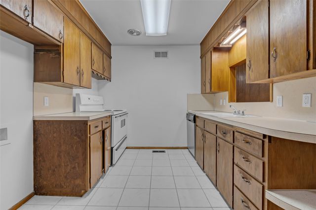 339 S 91st East Avenue, Tulsa, OK 74112