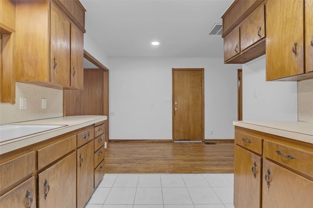 339 S 91st East Avenue, Tulsa, OK 74112