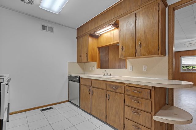 339 S 91st East Avenue, Tulsa, OK 74112