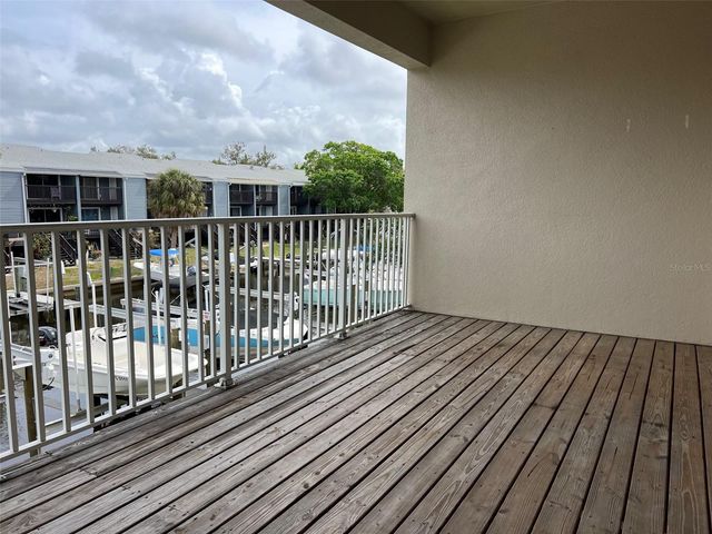 822 CALLISTA CAY LOOP, Tarpon Springs, FL 34689