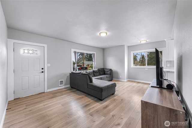 222 W Marilyn Avenue, Everett, WA 98204