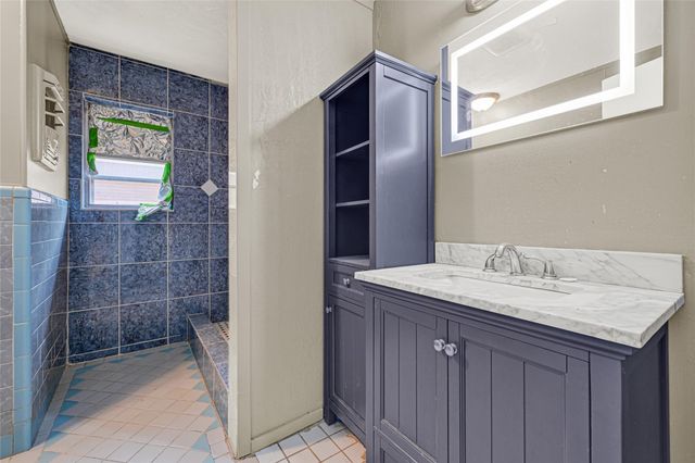 709 Queens Road, Pasadena, TX 77502