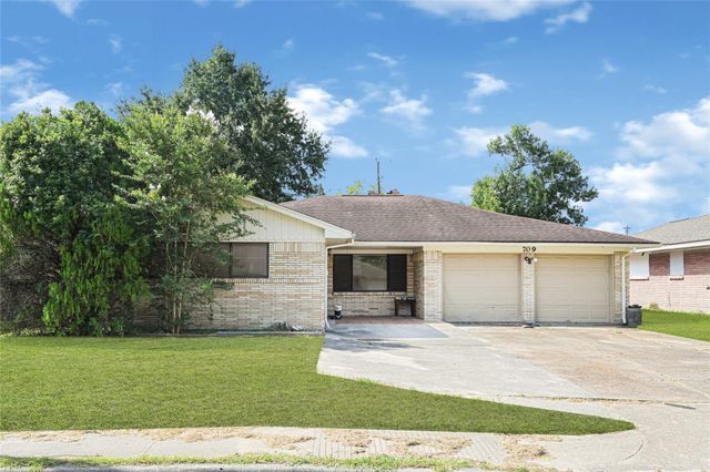 709 Queens Road, Pasadena, TX 77502