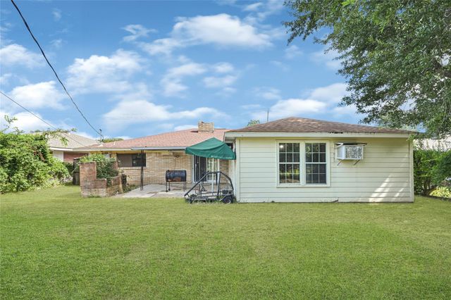 709 Queens Road, Pasadena, TX 77502