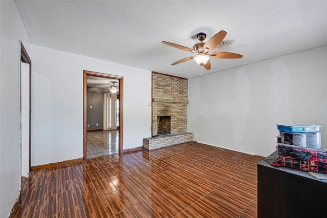 709 Queens Road, Pasadena, TX 77502