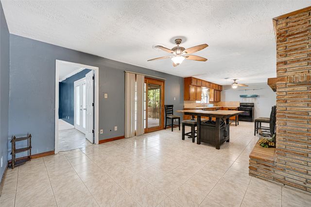 709 Queens Road, Pasadena, TX 77502