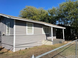523 bee, San Antonio, TX 78208