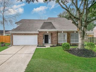 2106 Spyglass Drive, League City, TX 77573