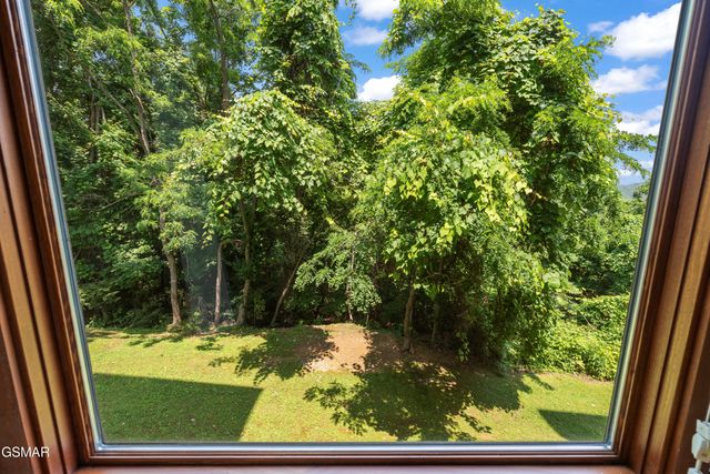 1130 Ski View Drive, Gatlinburg, TN 37738