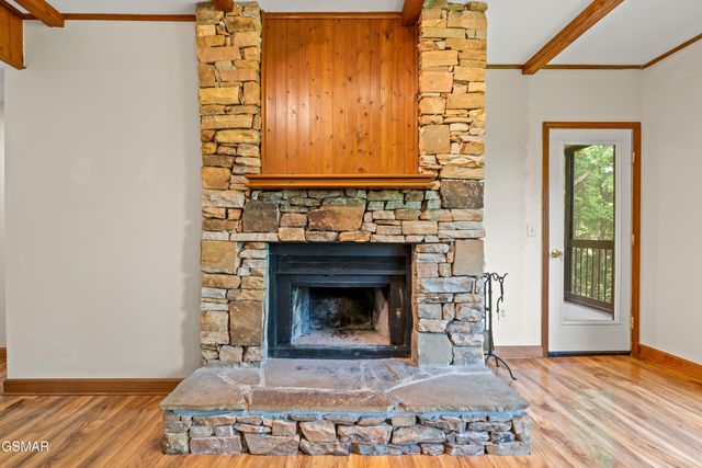 1130 Ski View Drive, Gatlinburg, TN 37738