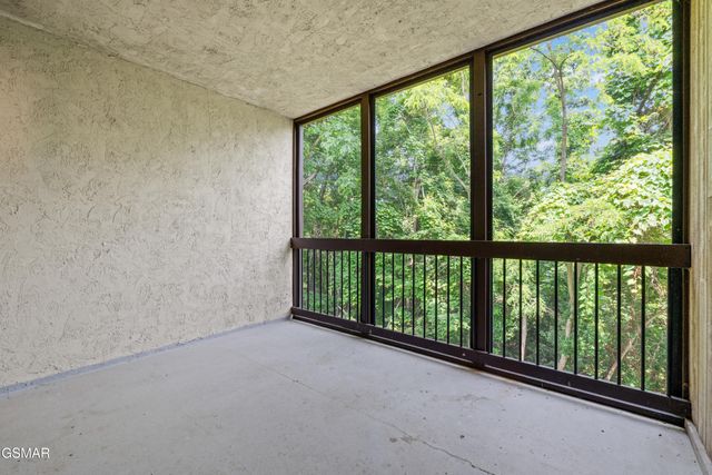 1130 Ski View Drive, Gatlinburg, TN 37738