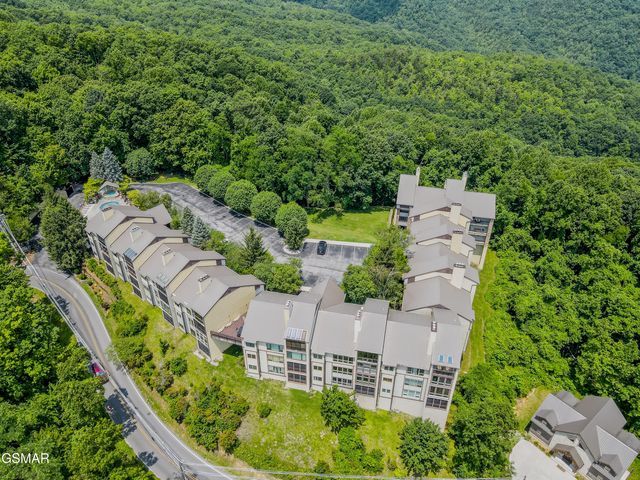 1130 Ski View Drive, Gatlinburg, TN 37738