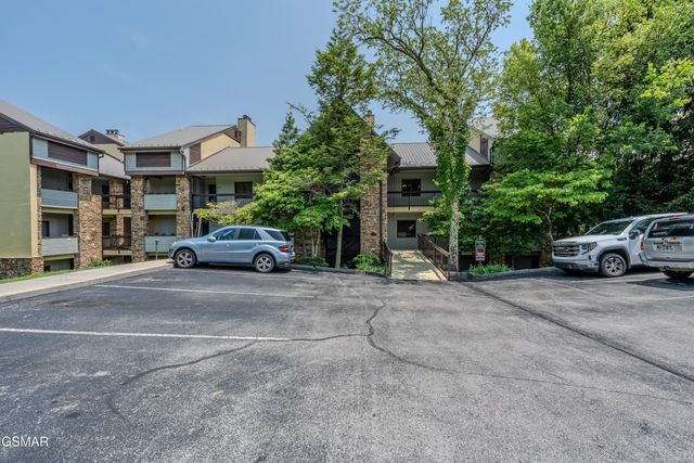 1130 Ski View Drive, Gatlinburg, TN 37738