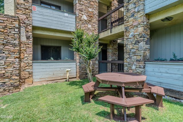 1130 Ski View Drive, Gatlinburg, TN 37738