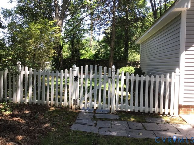 2312 Victoria Crossing Ln, Midlothian, VA 23113