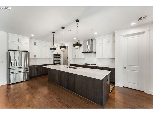 4033 Nw 60TH Cir, Camas, WA 98607