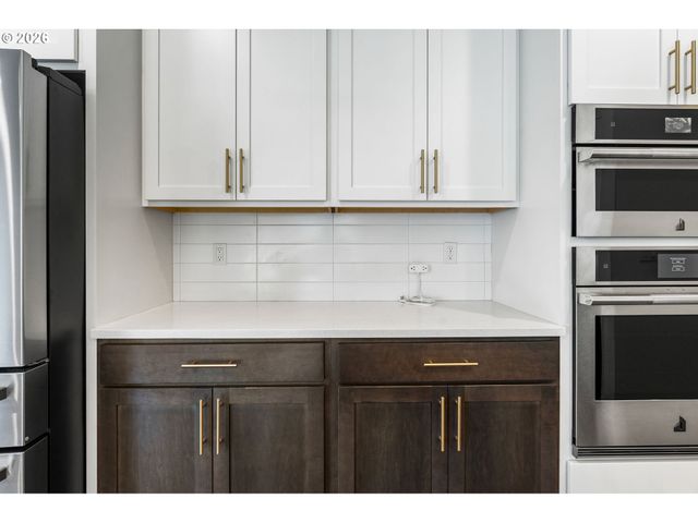 4033 Nw 60TH Cir, Camas, WA 98607