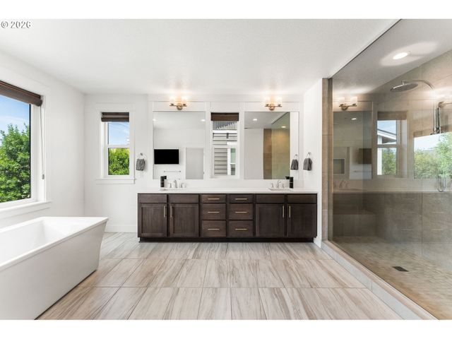 4033 Nw 60TH Cir, Camas, WA 98607