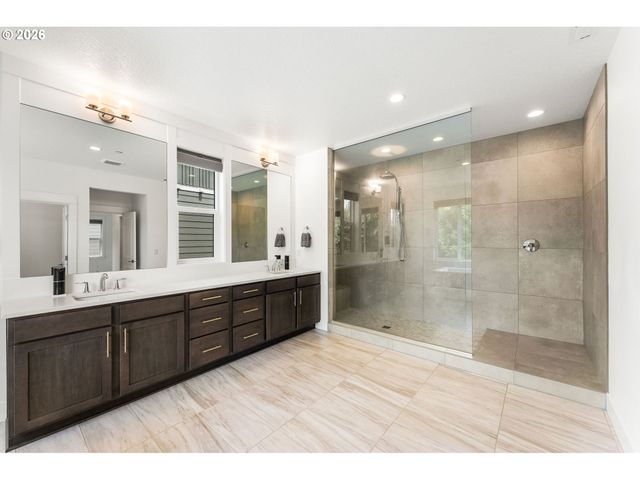 4033 Nw 60TH Cir, Camas, WA 98607