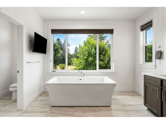 4033 Nw 60TH Cir, Camas, WA 98607