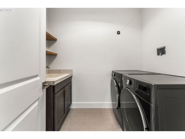 4033 Nw 60TH Cir, Camas, WA 98607